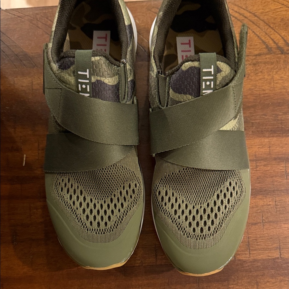 Tiem cycling shoes with cleats, Mint condition!! Size 8, used 4-5 times.